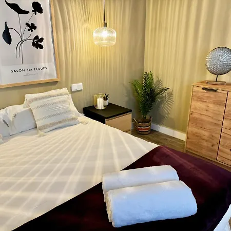 Tak Boutique Old Town Gæstehus *