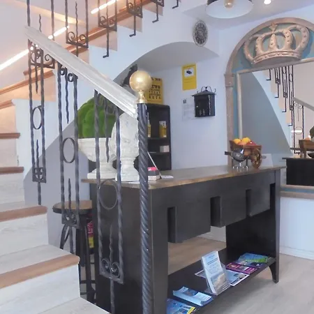 Tak Boutique Old Town ماربيا