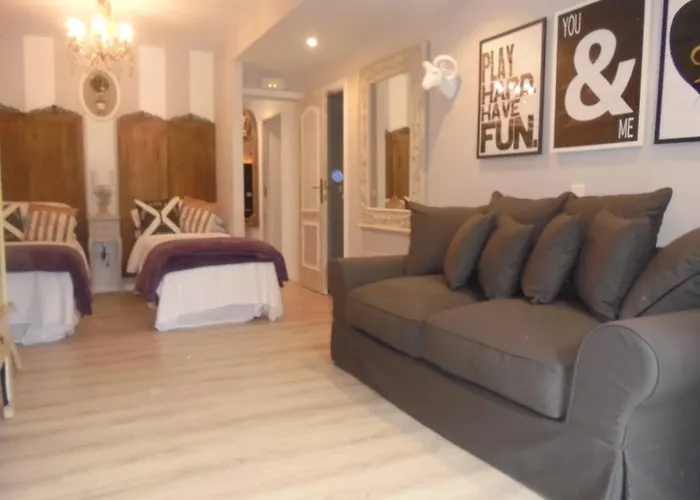 Pensjonat Tak Boutique Old Town Con Parking Bajo Disponibilidad